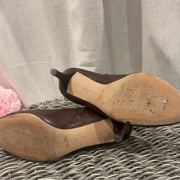Coach Hickory Brown Leather Size 6B boots - Picture 8 of 10